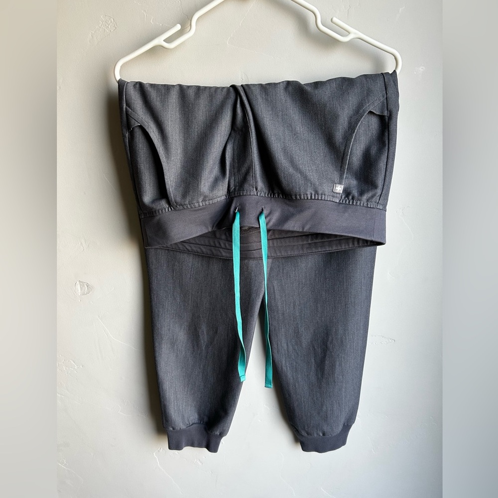 FIGS Zamora Jogger Scrub Pants